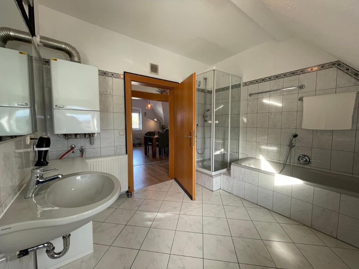 Dilara - 105qm Maisonette, Netflix, Garten, Parkplatz * Arnsberg